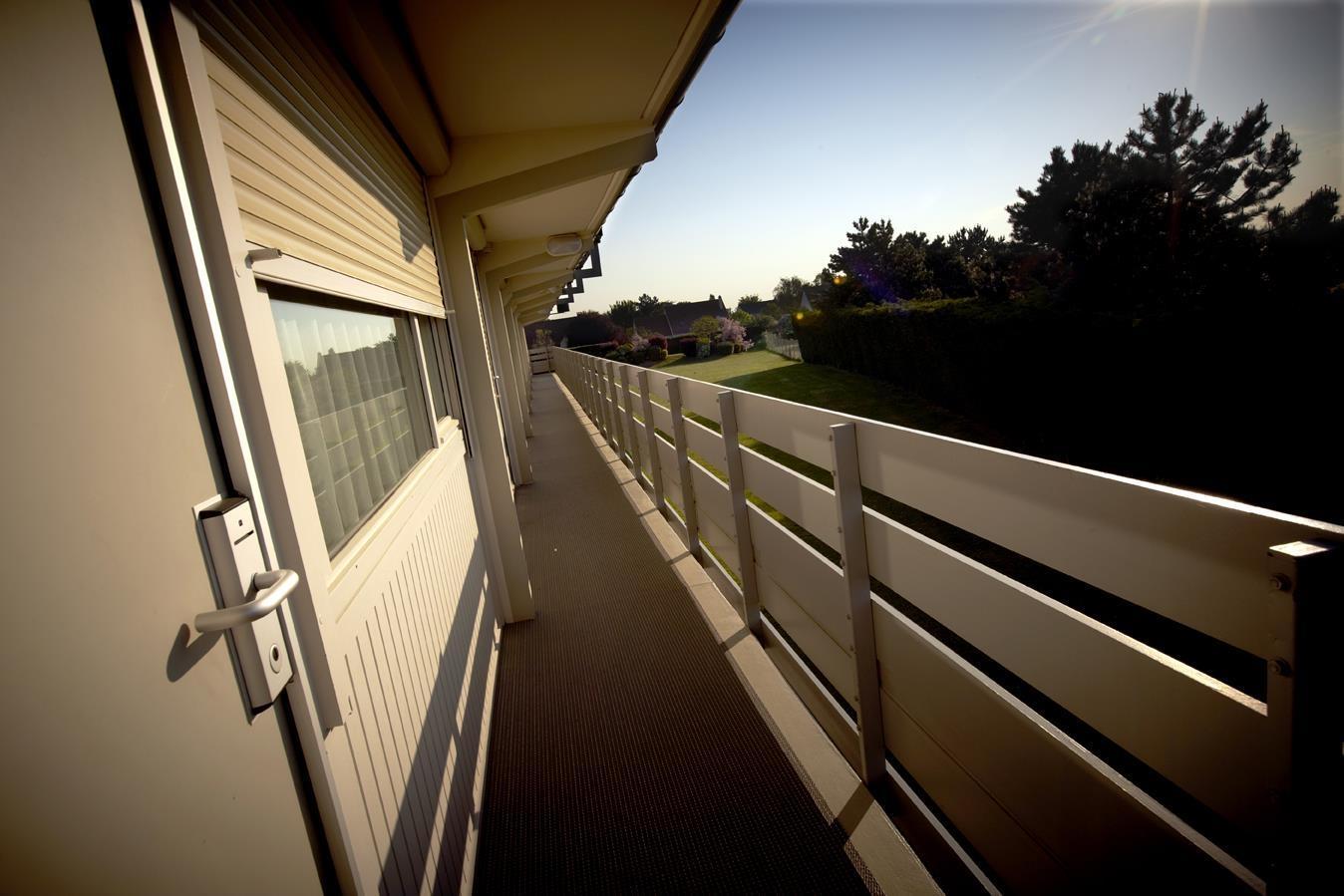 Campanile Pontarlier Hotel Exterior photo
