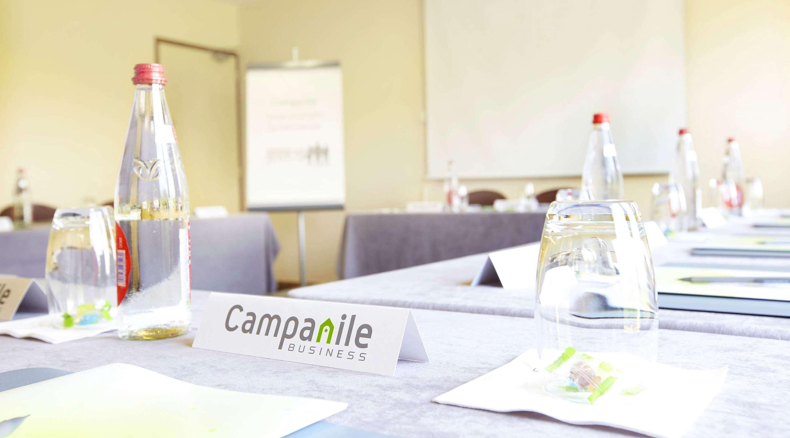Campanile Pontarlier Hotel Exterior photo